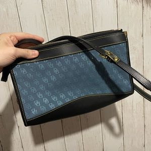 Vintage dooney and bourke bag